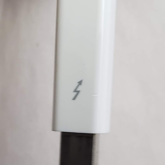 Apple cables and adapters - Picture 13 of 16